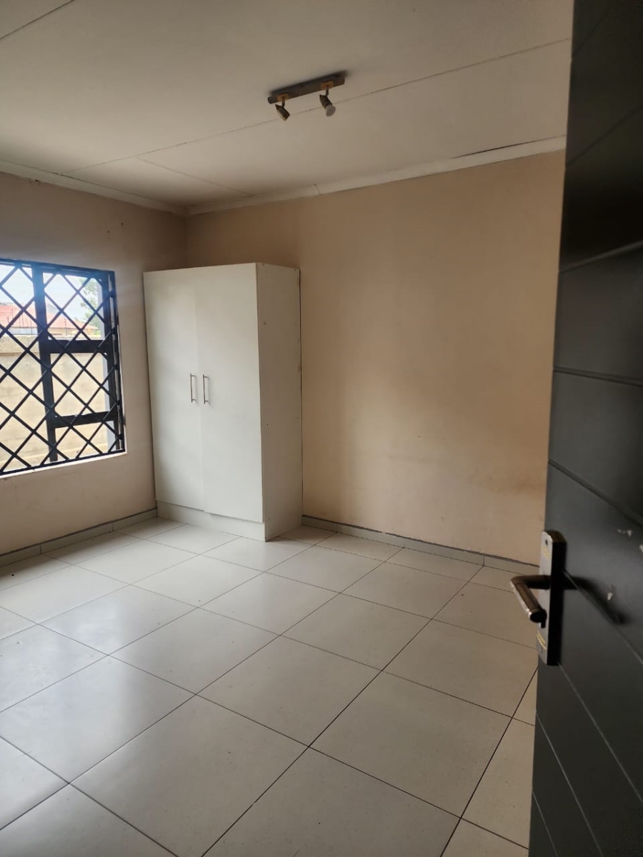 4 Bedroom Property for Sale in Flamwood North West